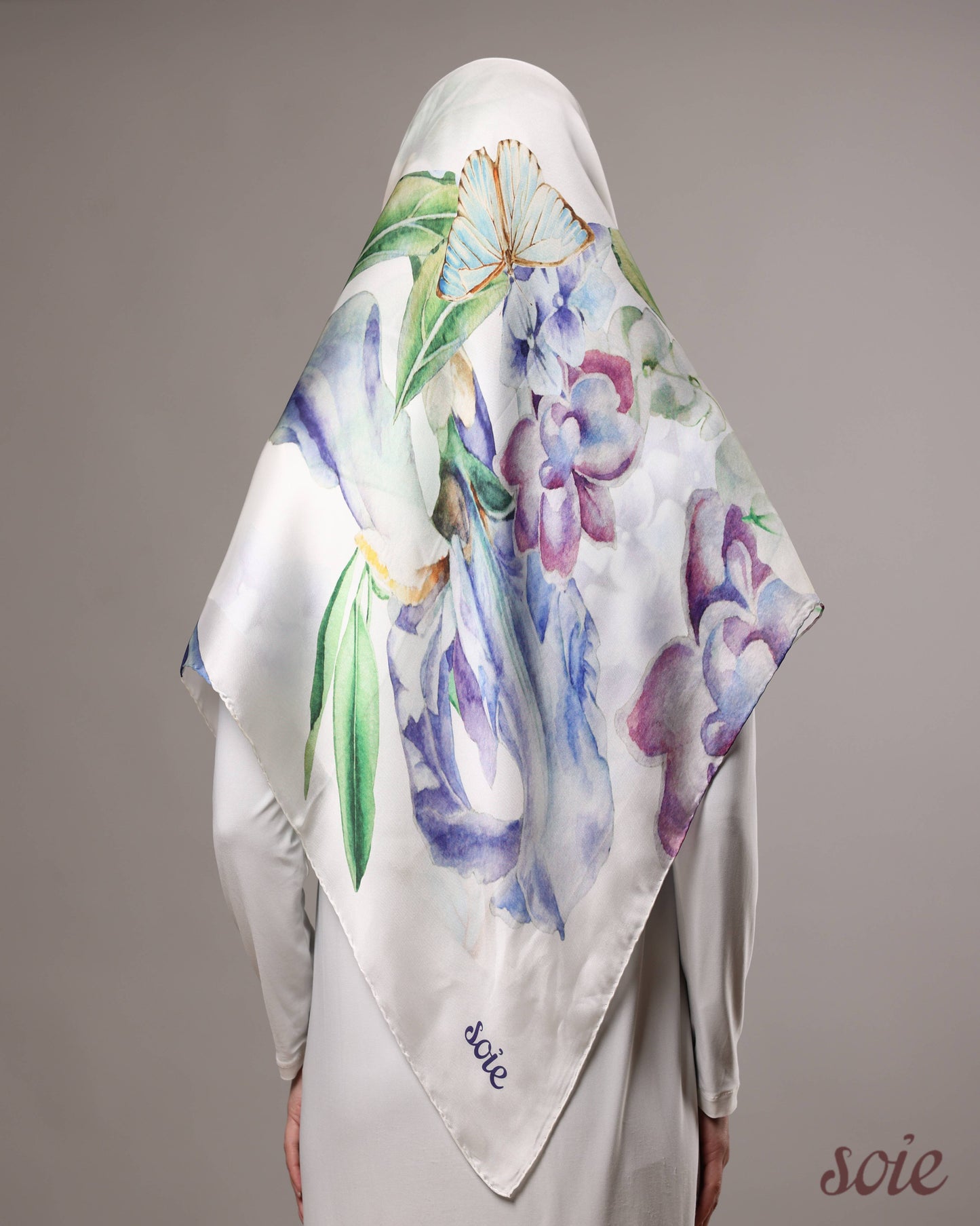 Blooming hydrangea scarf