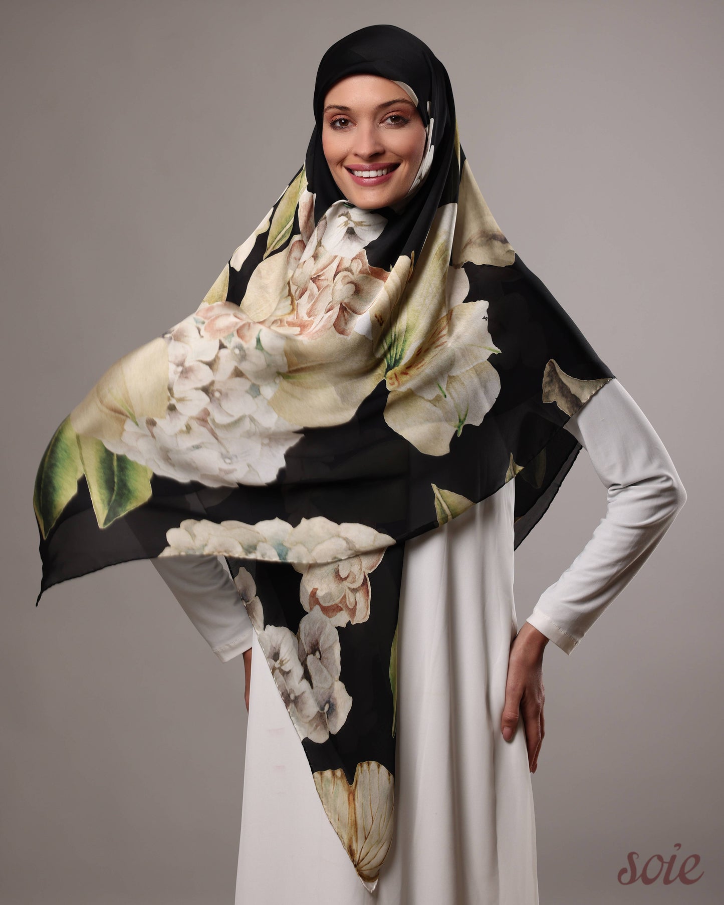 Blooming hydrangea scarf