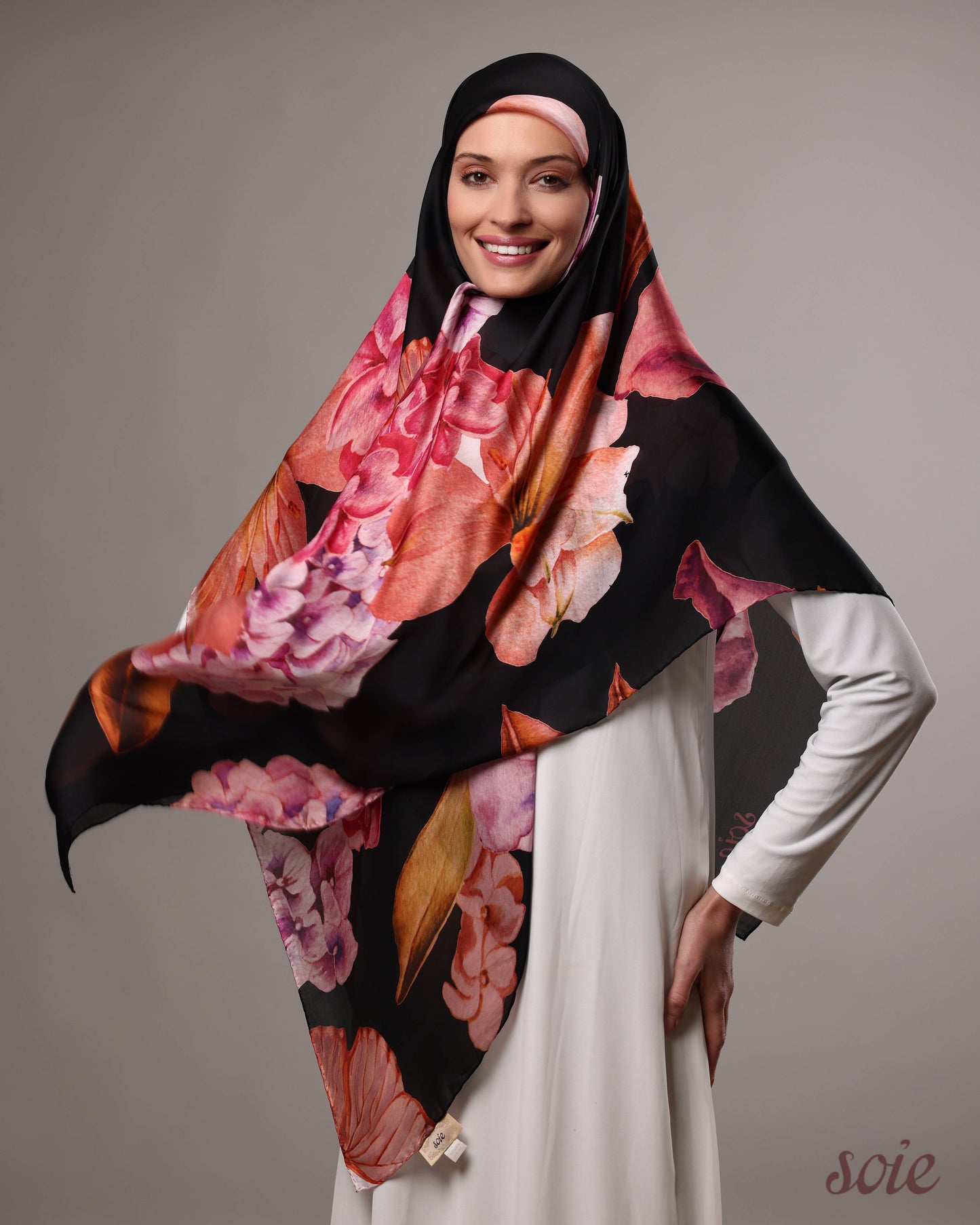 Blooming hydrangea scarf
