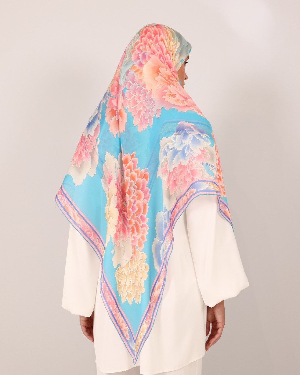 Leonard scarf L04