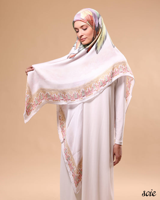 Feather Taspestry scarf