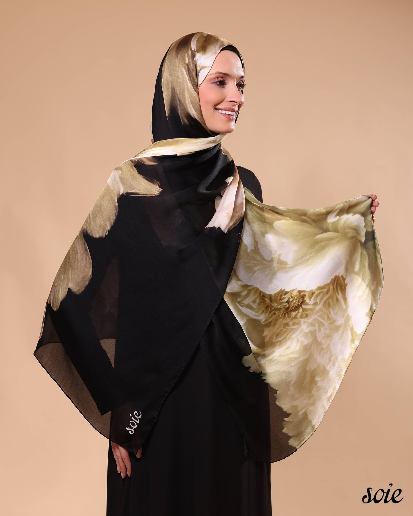 Poeny flower shawl