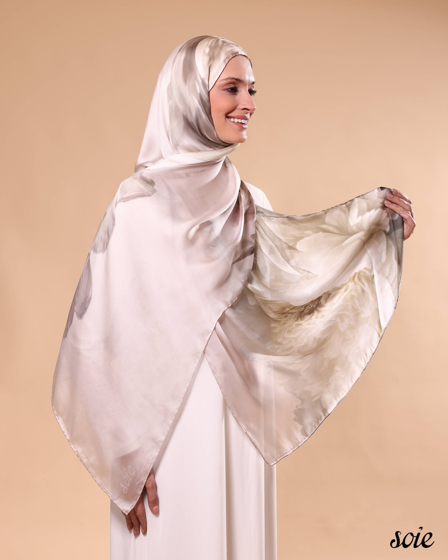Poeny flower shawl