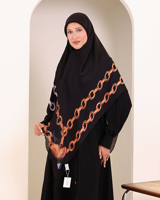 Chain elegance scarf