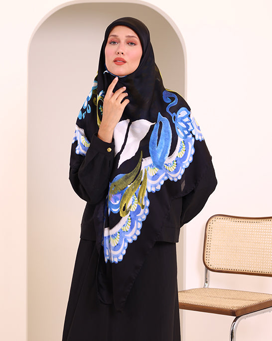 Ivory Bloom Scarf