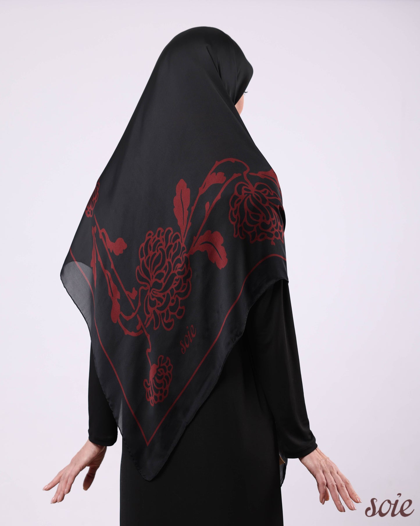 Line & Bloom scarf