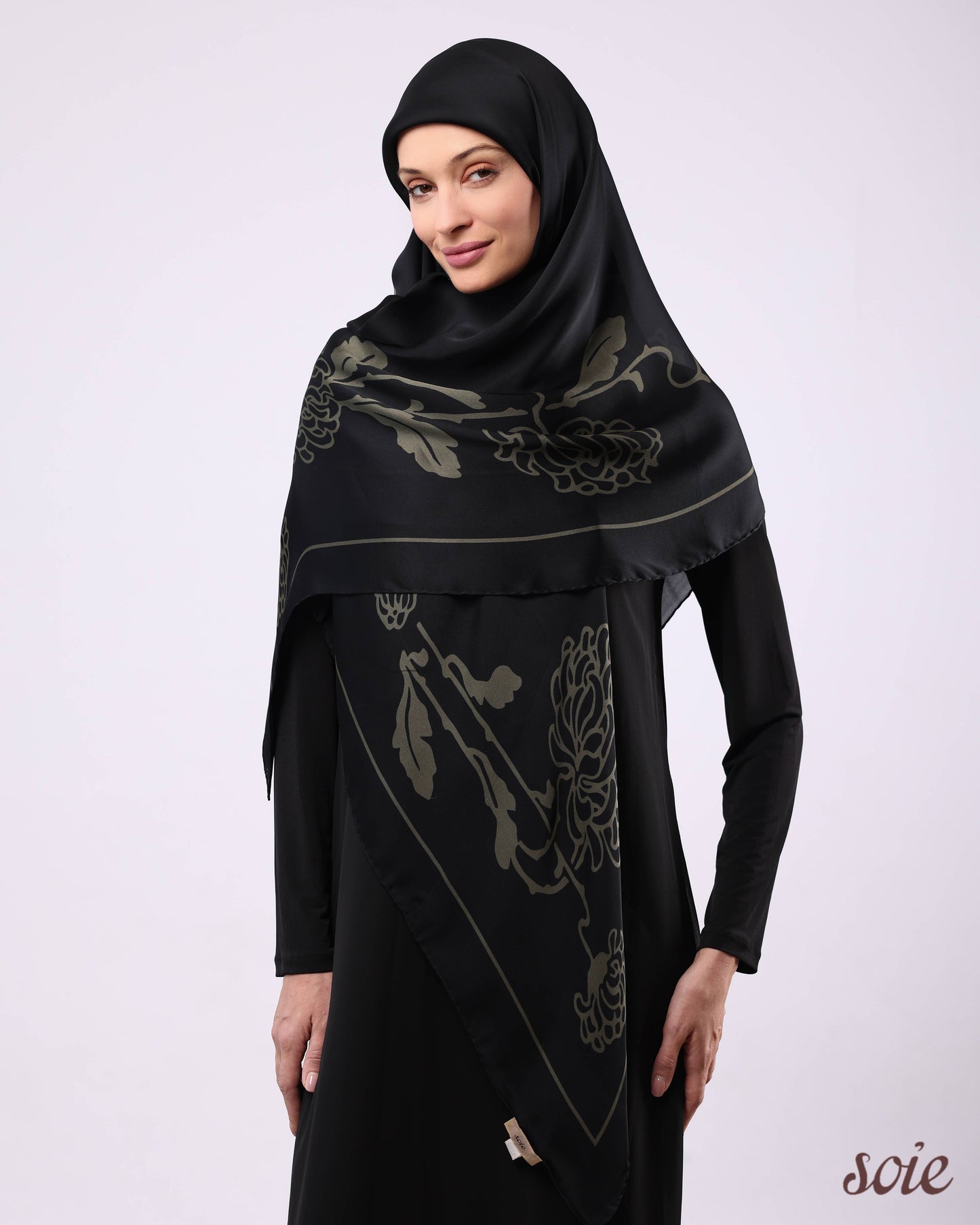 Line & Bloom scarf