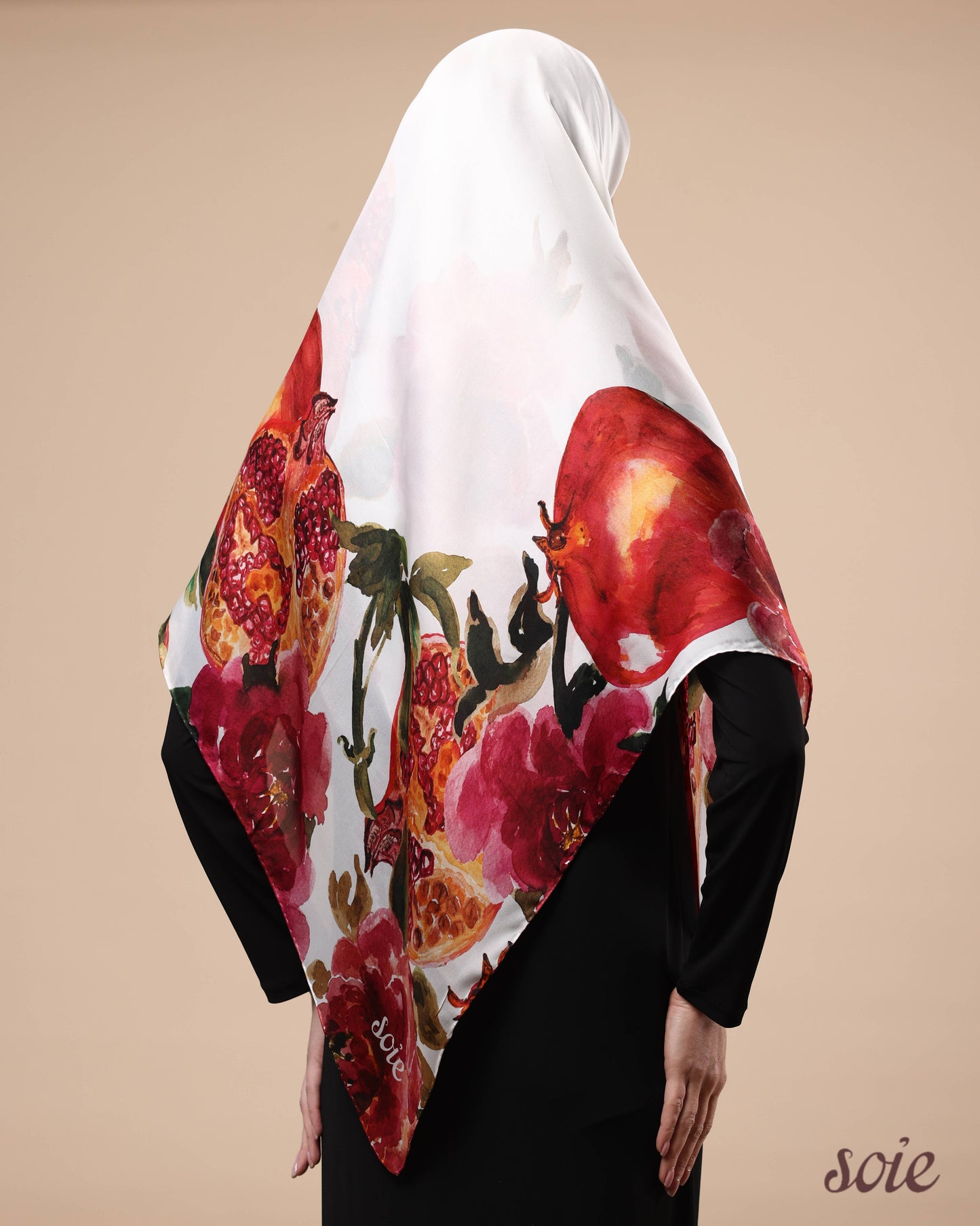 Pomegrante garden scarf