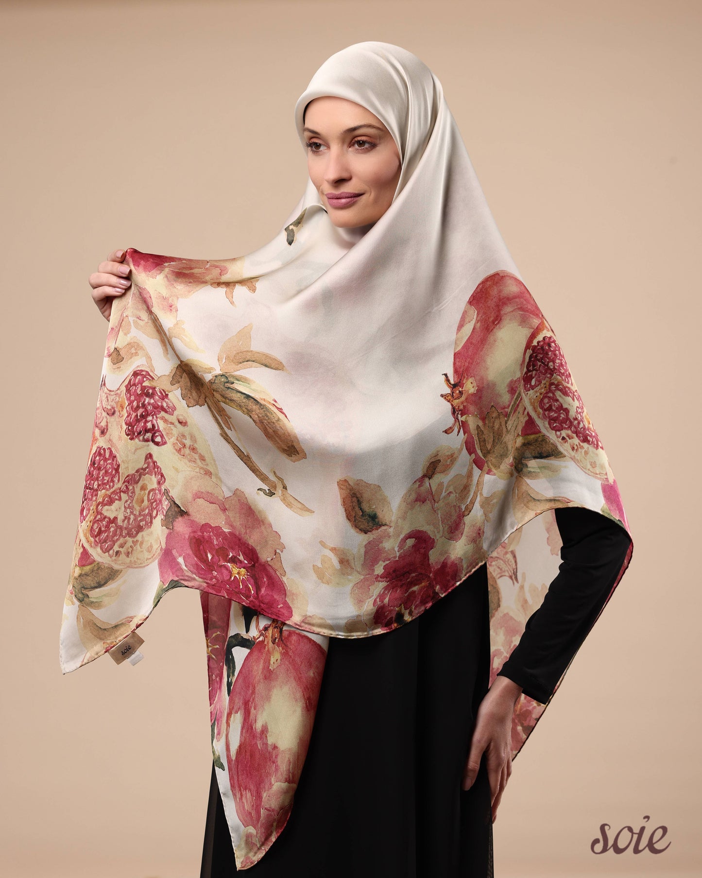 Pomegrante garden scarf