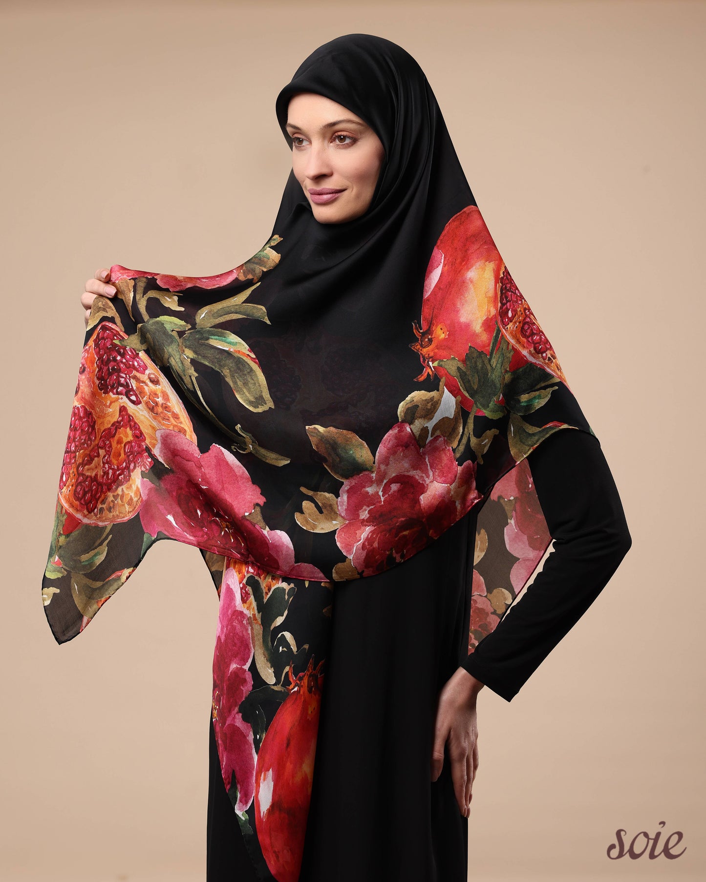 Pomegrante garden scarf