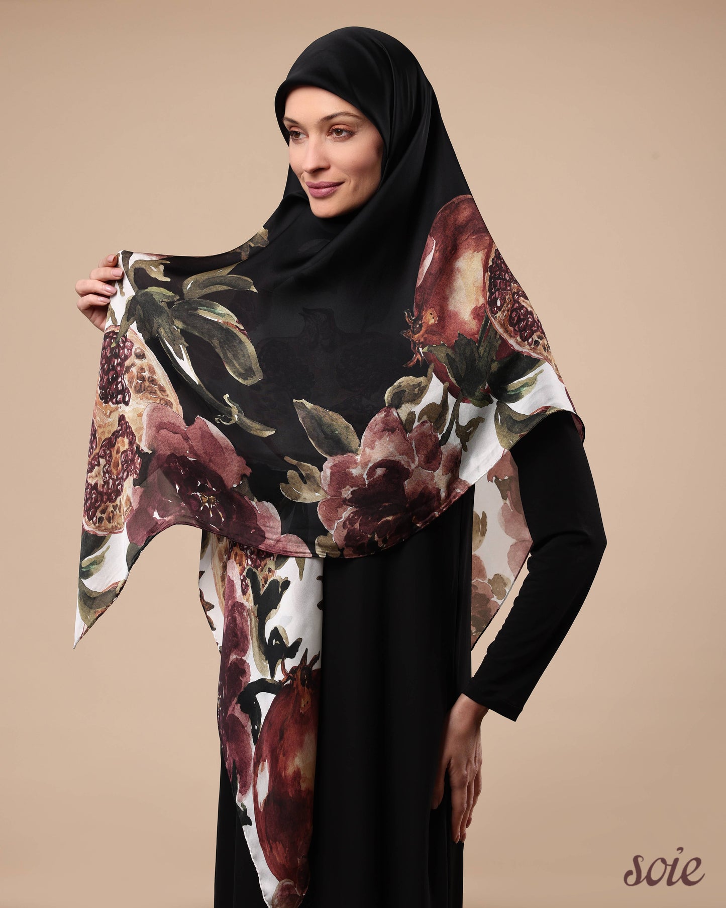 Pomegrante garden scarf
