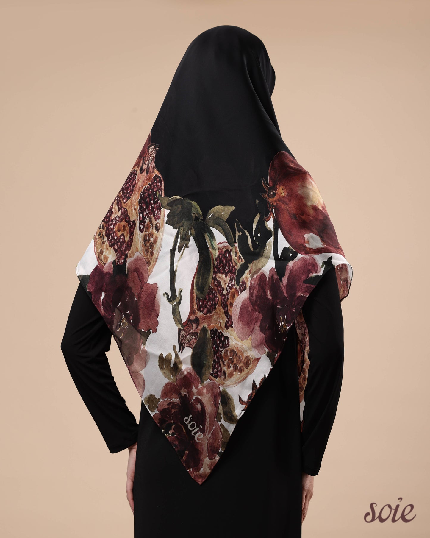 Pomegrante garden scarf