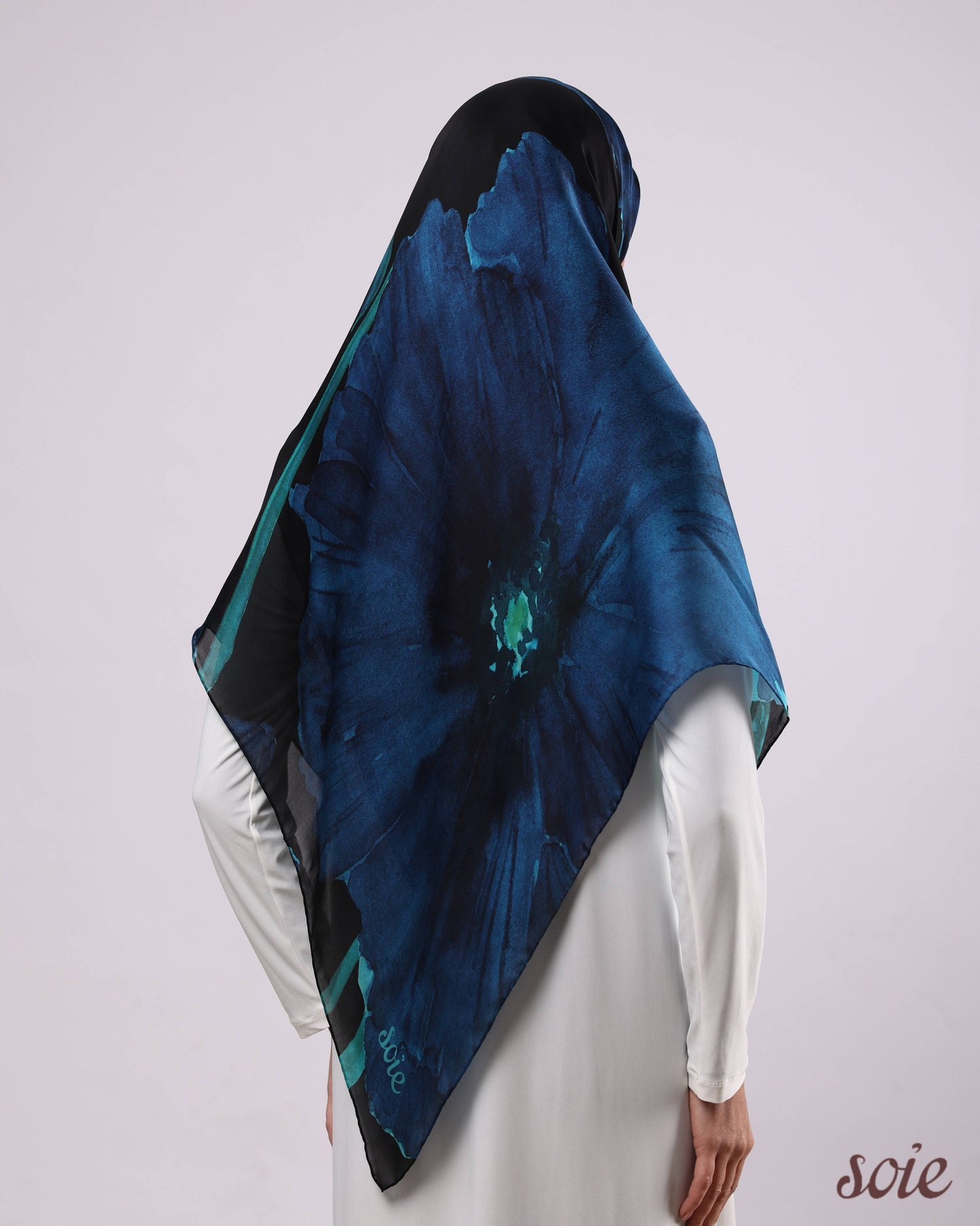 Poppy dream scarf