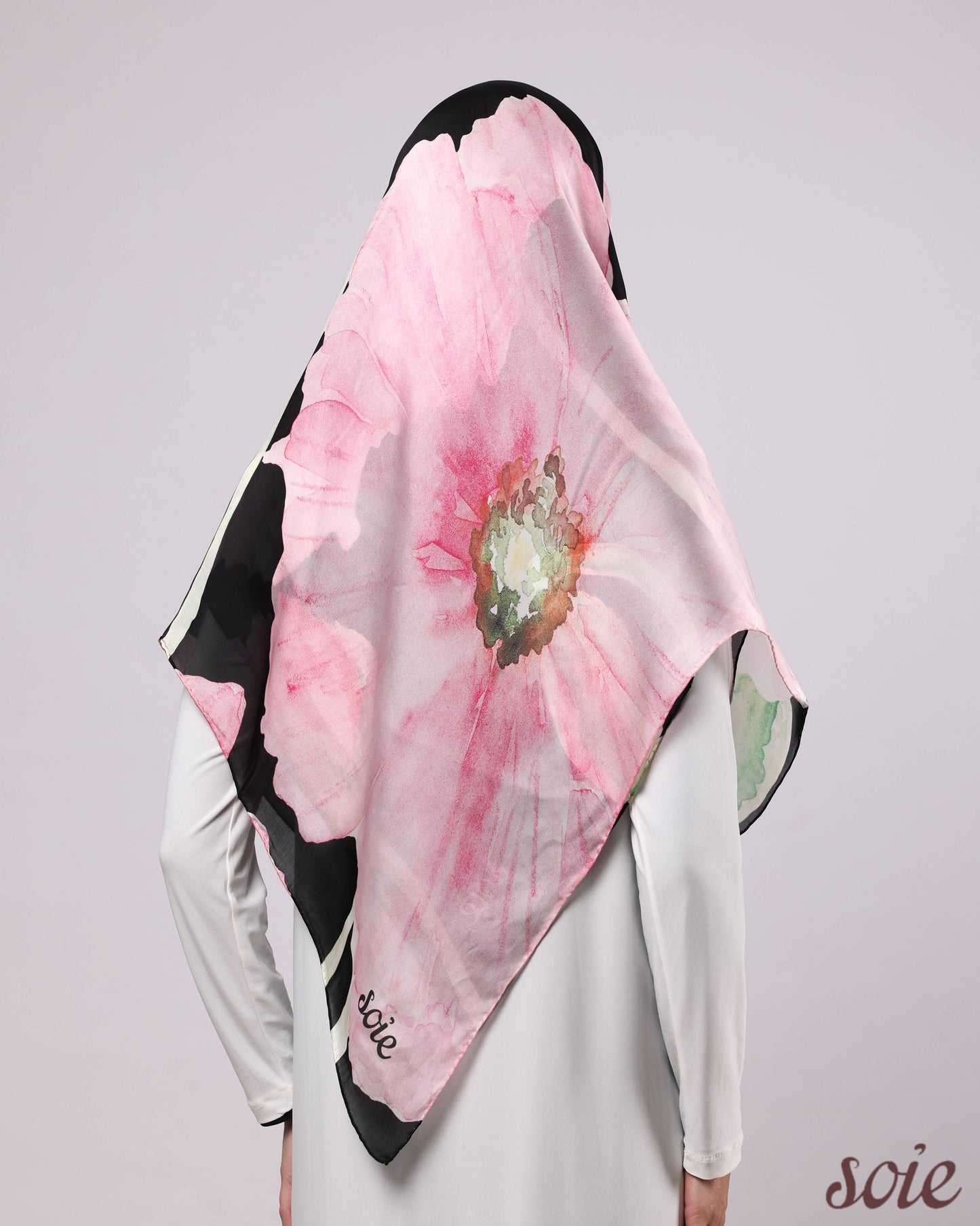 Poppy dream scarf