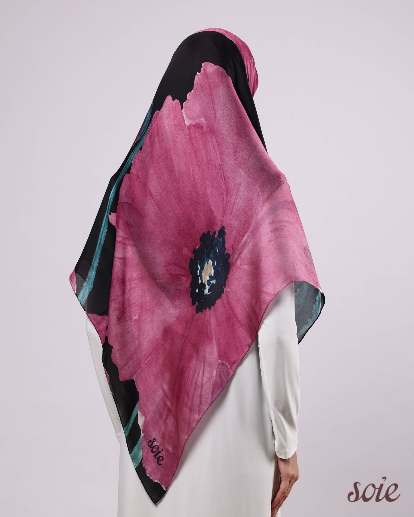 Poppy dream scarf
