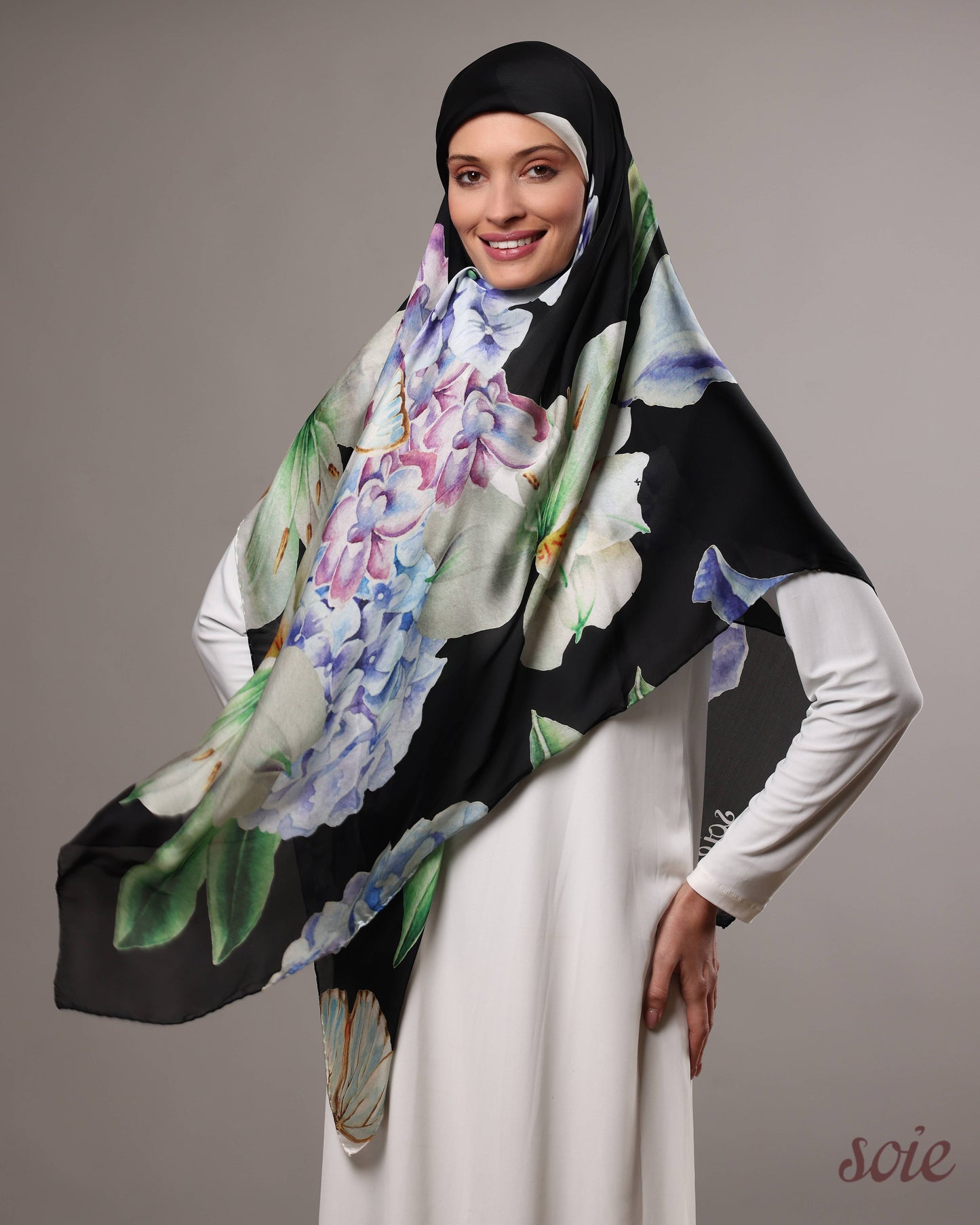 Blooming hydrangea scarf