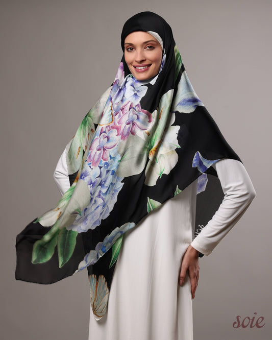 Blooming hydrangea scarf