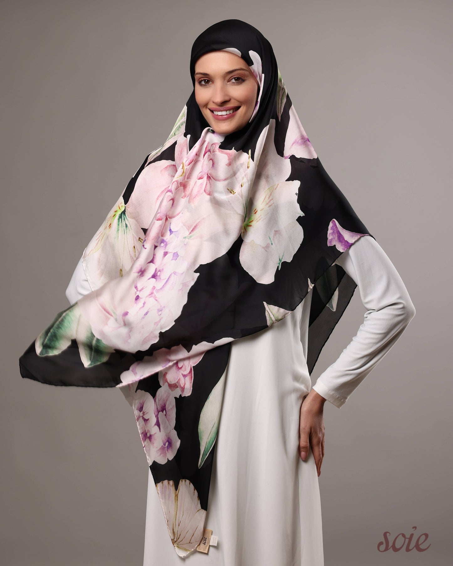 Blooming hydrangea scarf