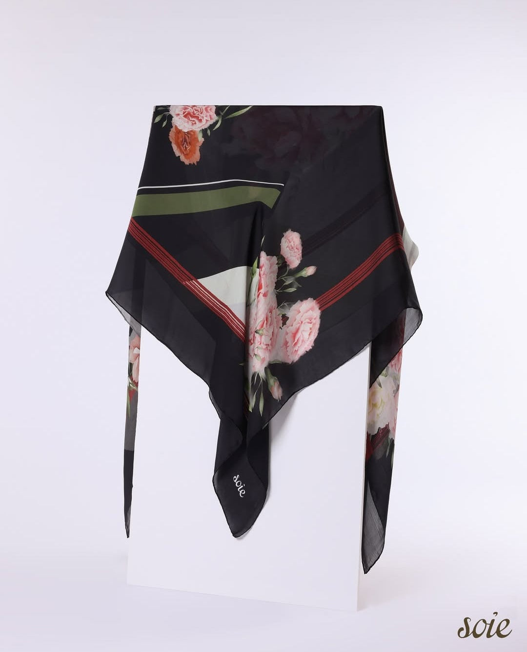 classy blooms scarf 3